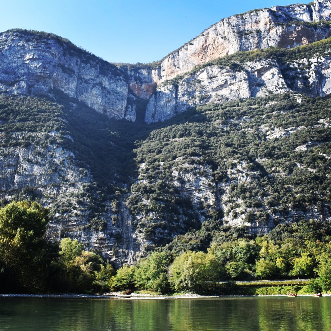 VisitValdadige.com  rafting Ed attività per scuole e gruppi #scuole #attivitascu...