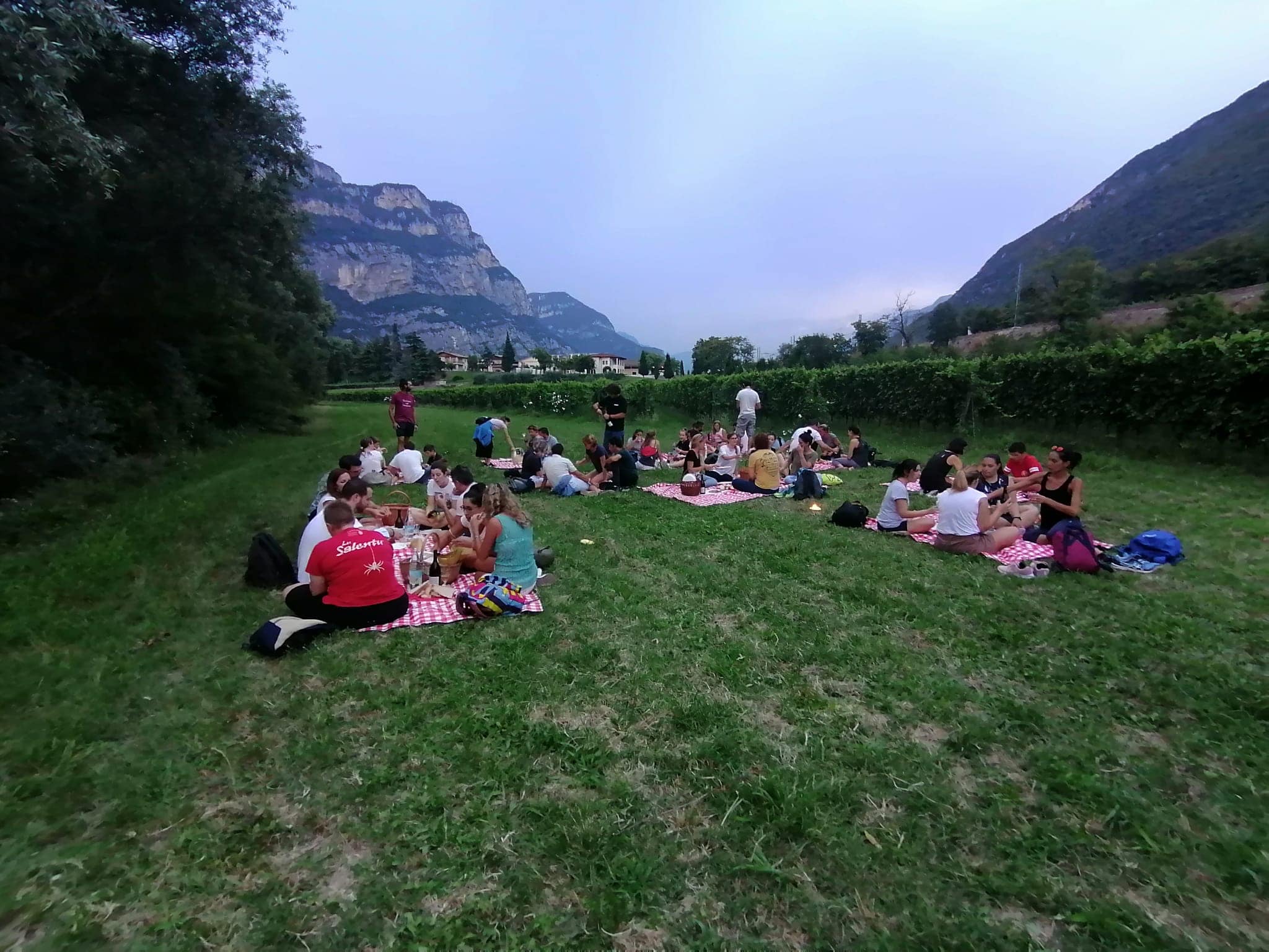 VisitValdadige.com PicNic tra le vigne e discesa in Rafting all’imbrunire? Pro...