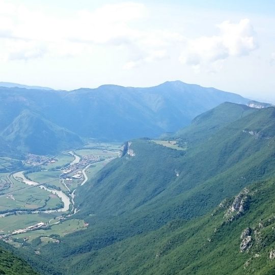 Pian di Festa, eine unerwartete Terrasse auf dem Valdadige
