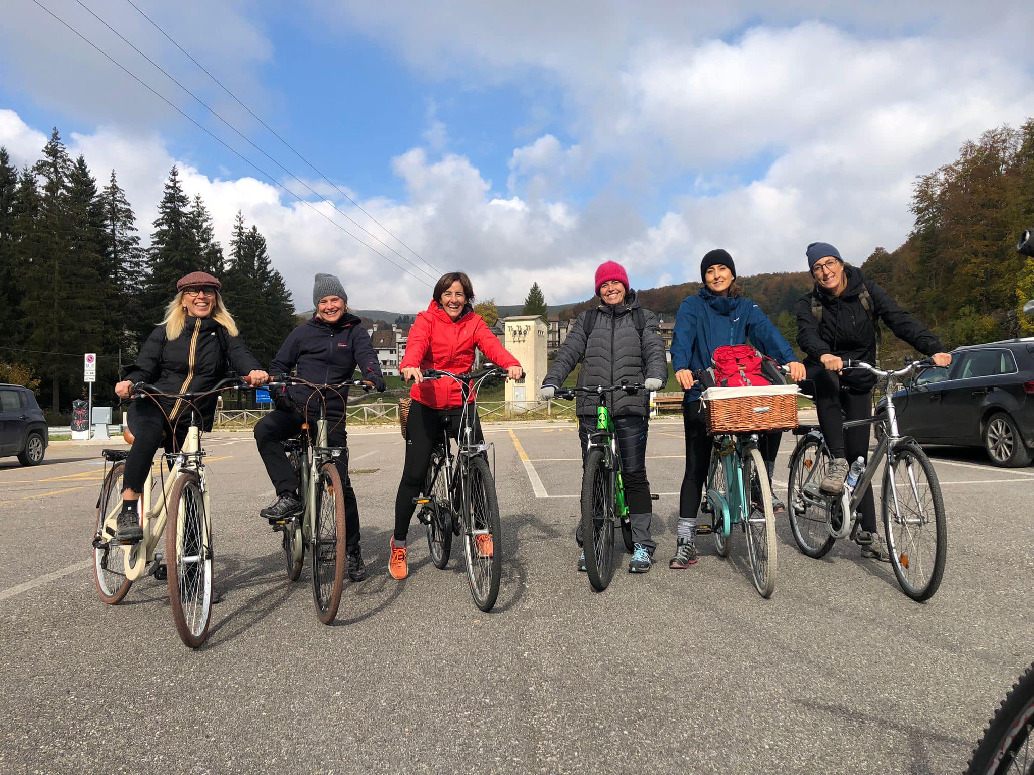  Bike-Trekking und SPASS!  Erleben Sie einen besonderen Tag mit Visitvaldadige.  Folge dem ...
