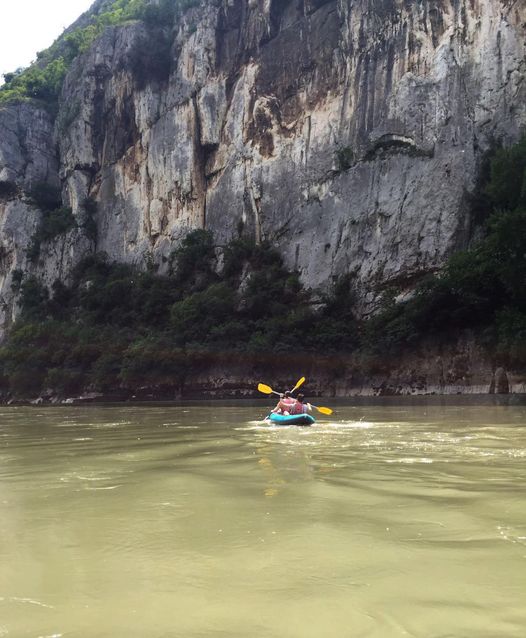  Kayak in Valdadige, in a breathtaking landscape.  Rafting, trekking, bikes and ...
