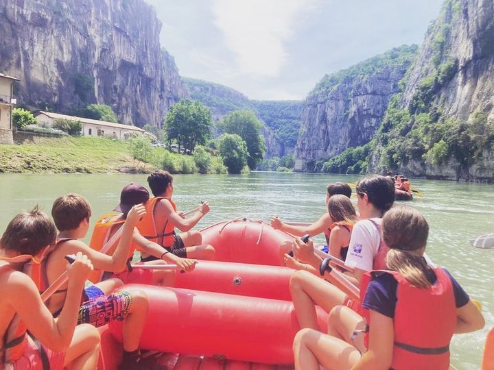 Visitvaldadige.com Rafting und Kajakfahren wenige Kilometer von Verona entfernt, umgeben von Natur und m ...
